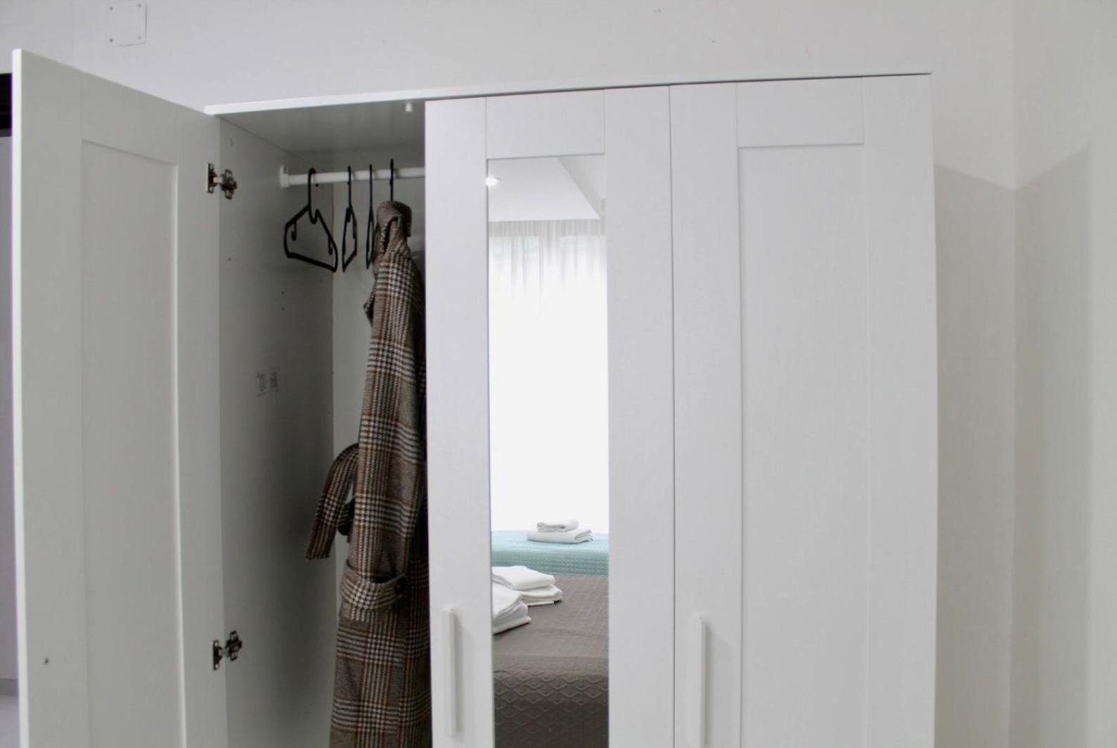 B&B Central Rooms 137 ナポリ エクステリア 写真